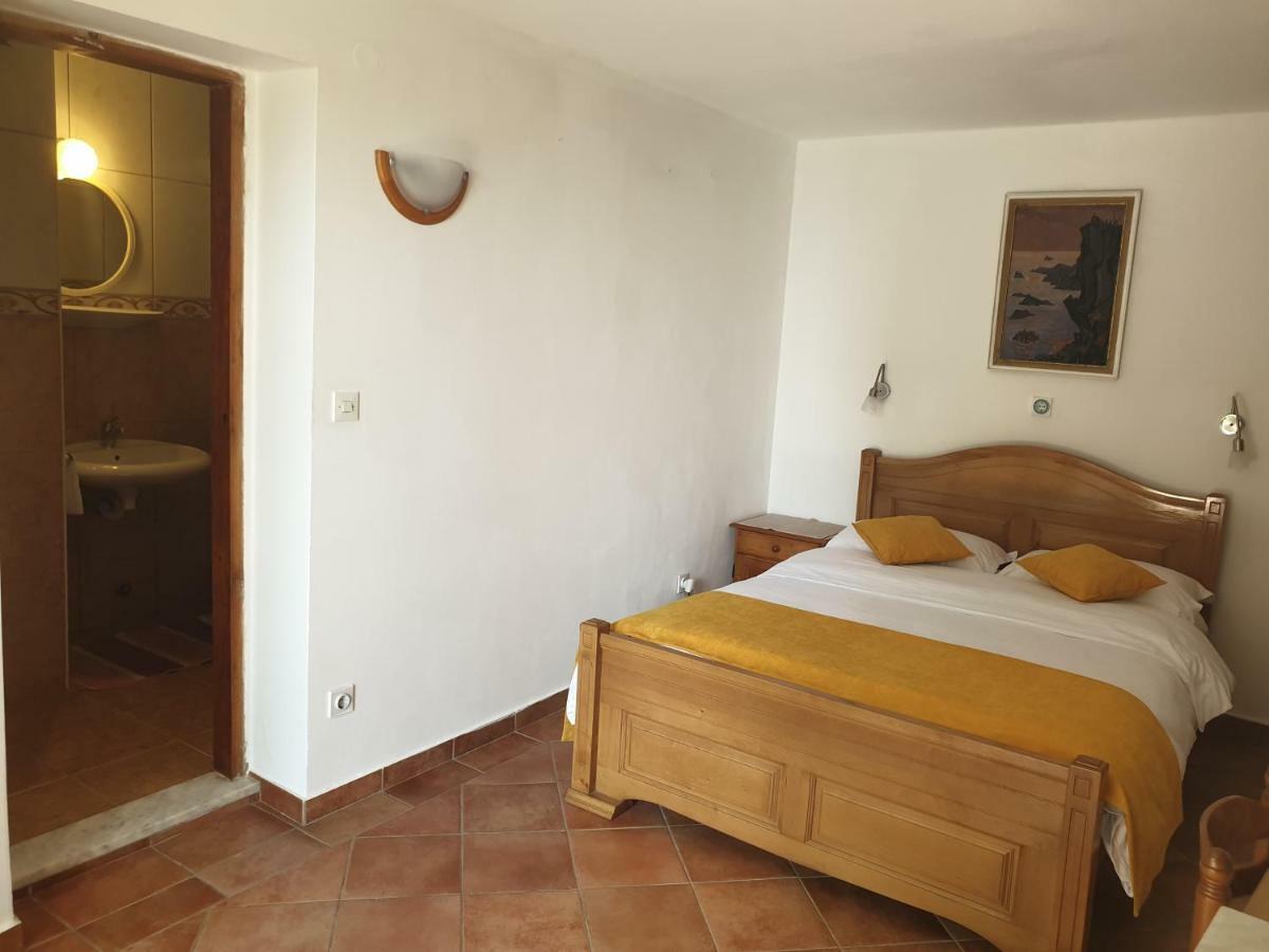 Zoro Apartments Sveti Stefan Exterior photo