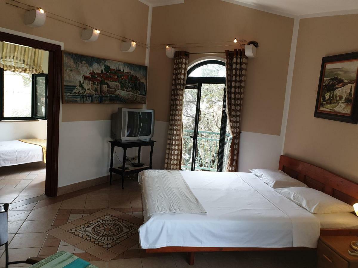 Zoro Apartments Sveti Stefan Exterior photo
