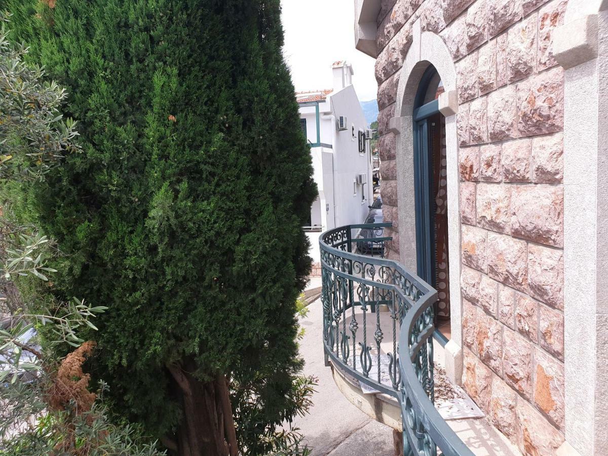 Zoro Apartments Sveti Stefan Exterior photo